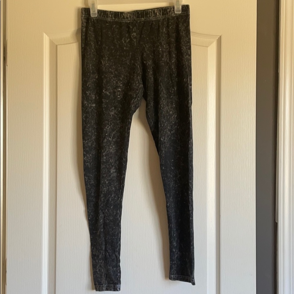 Fun Pattern Leggings - Picture 2 of 5